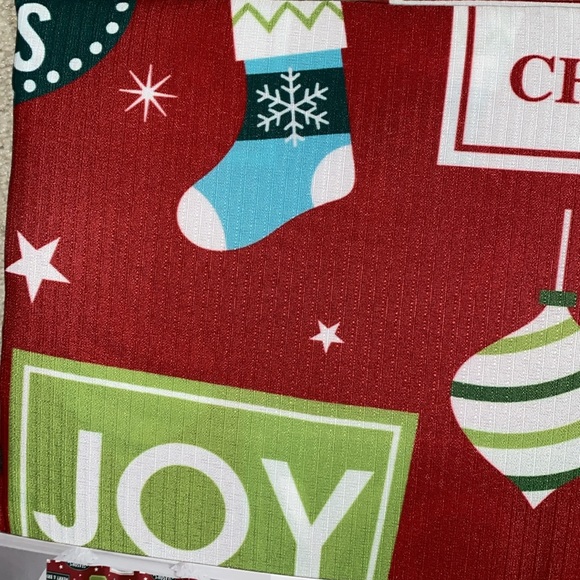 NEW Christmas shower curtain & 12 hooks - Picture 5 of 7